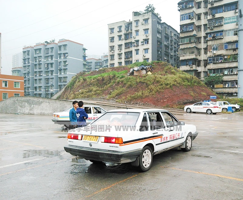 長匯駕校學員學車場地