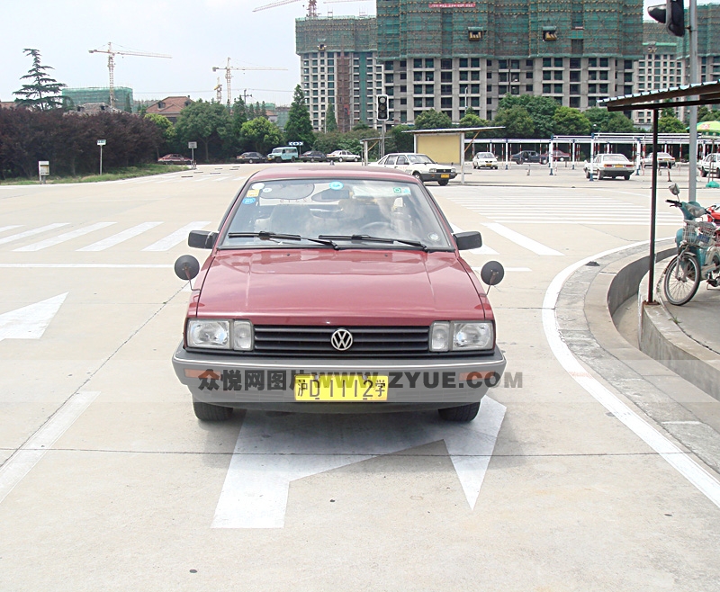 滬南駕校教練車(chē) 正前
