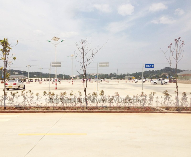 昆明昌鴻駕校駕校場(chǎng)地