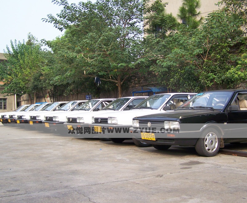 公交駕校普桑車隊(duì)