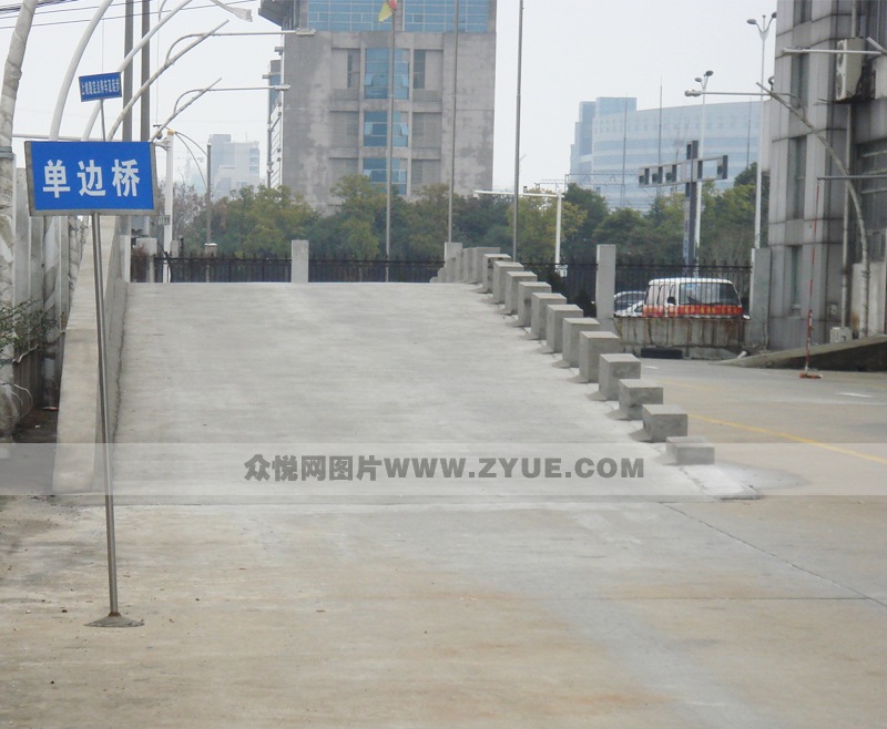 公交駕校上坡定點與起步場地