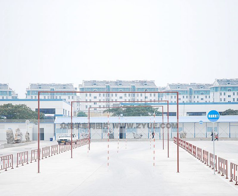 恒通駕校限速限寬門場(chǎng)地
