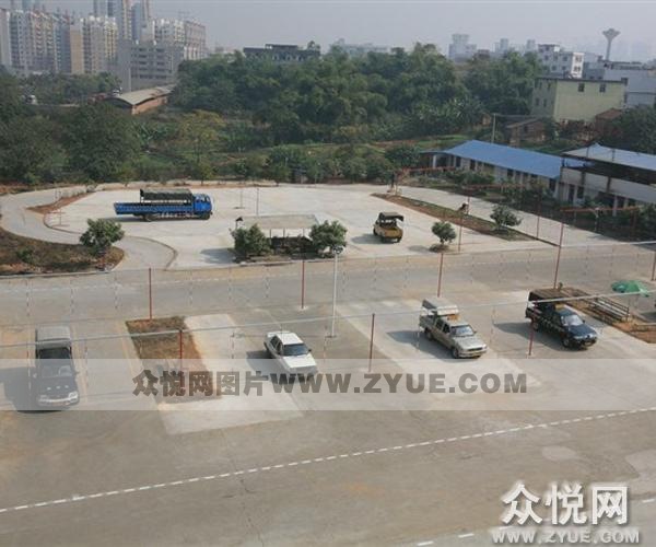 星車族駕校風(fēng)采