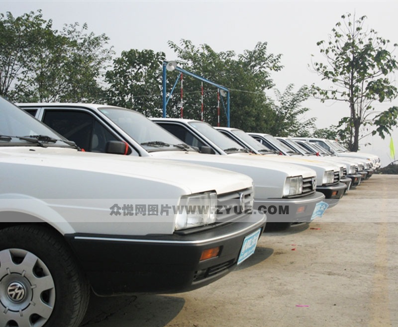 大地駕校普桑車隊(duì)